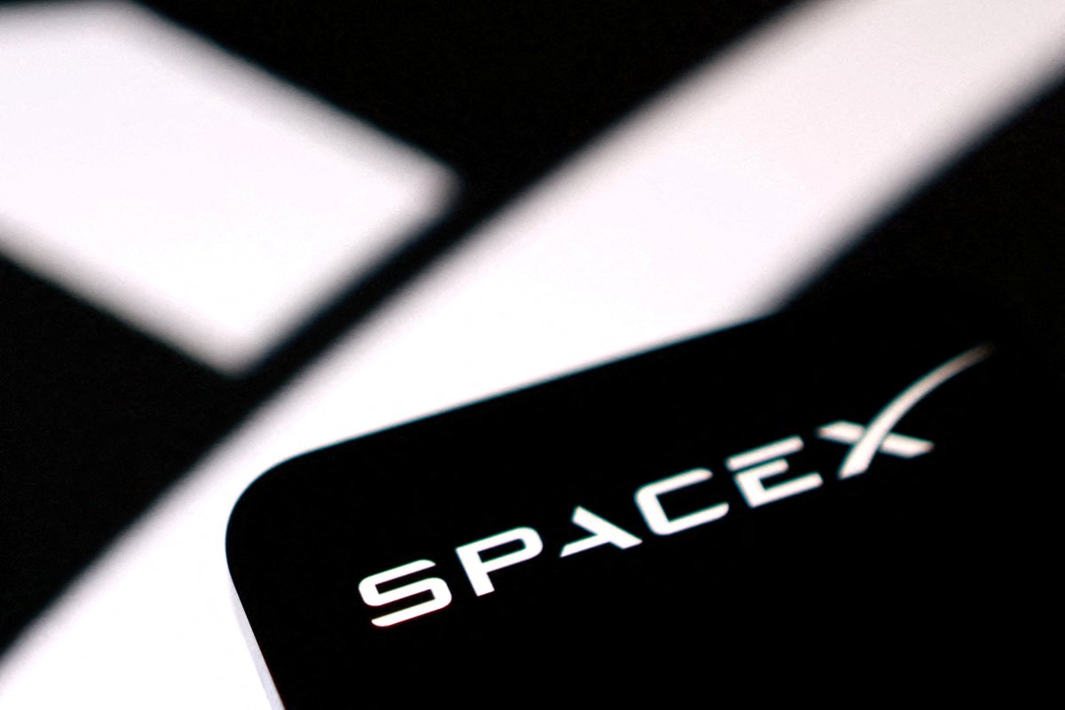 SpaceX构想在太空建设数据中心,专家称目标仍十分遥远 配图