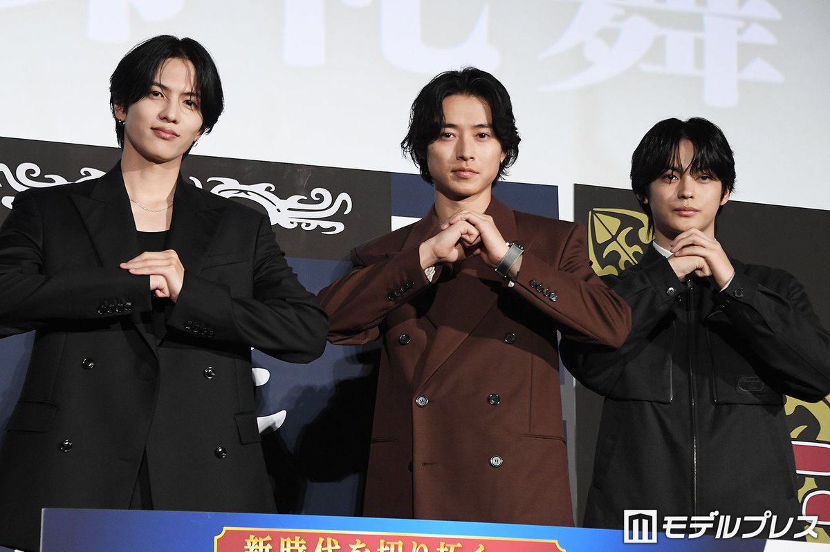 《王者天下》上映19天票房破44.4亿日元,山崎贤人等主演齐聚答谢活动 配图