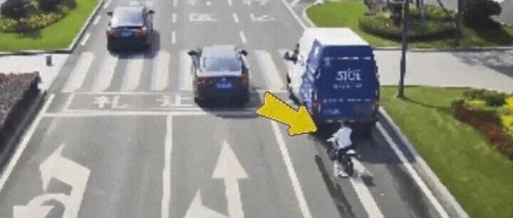 部分“迷你摩托”以玩具名义销售却可解速提速，儿童上路风险暴露监管空白 配图