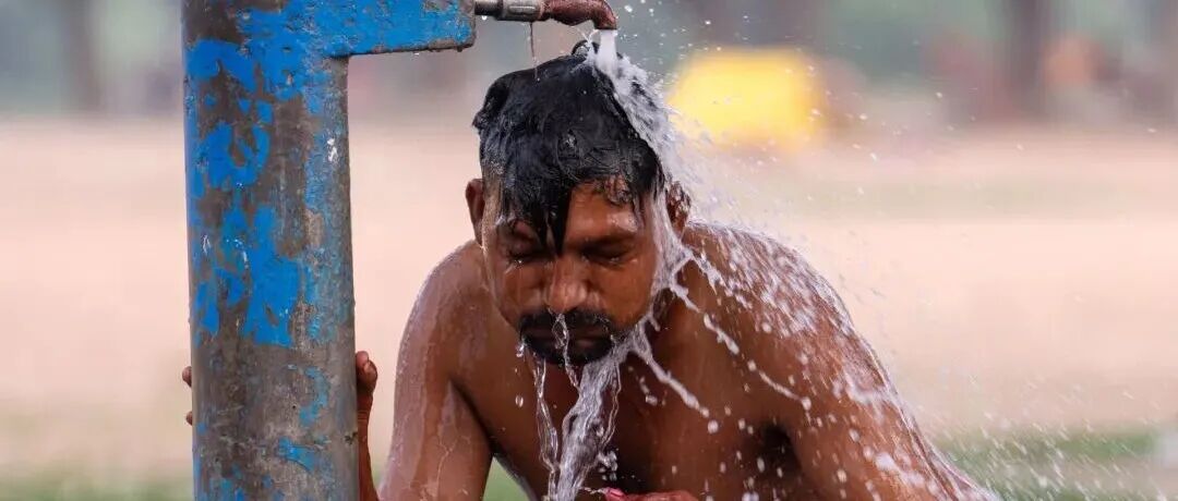 印度多地遭遇超长热浪，局地最高达48.2℃并引发停电与死亡 配图
