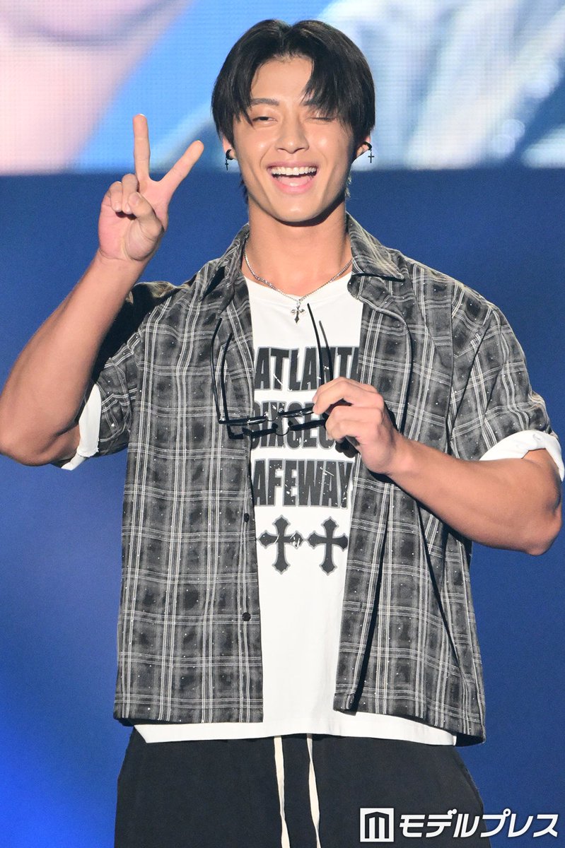 榎田一王亮相TGC松山2026,反差笑容引发粉丝热议 配图