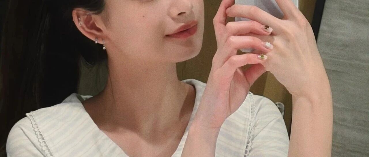 《左耳》试水AI真人短剧遇冷，AI微短剧面临落地与受众接受度双重困境 配图